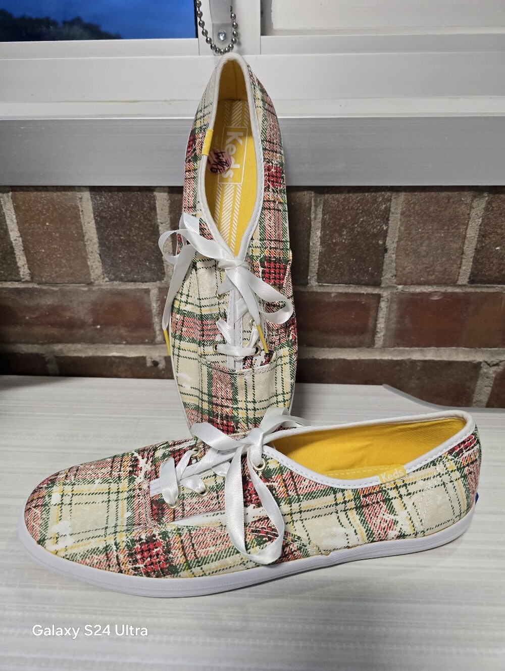 Women's KEDS Plaid Canvas Sneakers * Sz 9.5 * NEVER WORN * Red Plaid Shoes